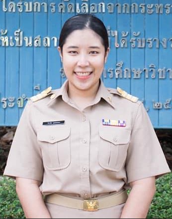 ครูจิราธิป ชูหอยทอง